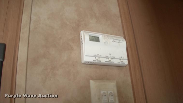 image for item DK9634 2007 Keystone Challenger camper