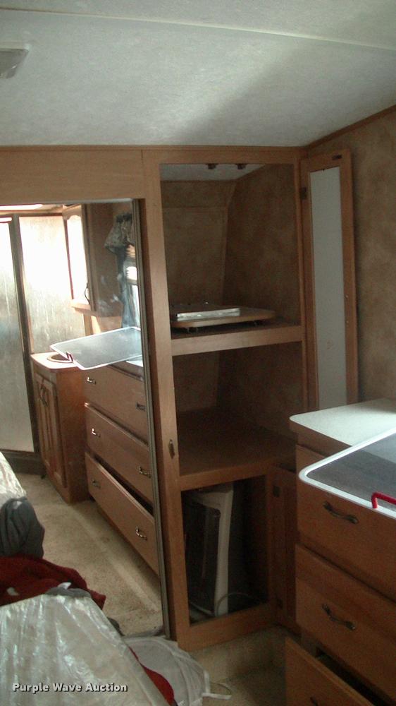 image for item DK9634 2007 Keystone Challenger camper
