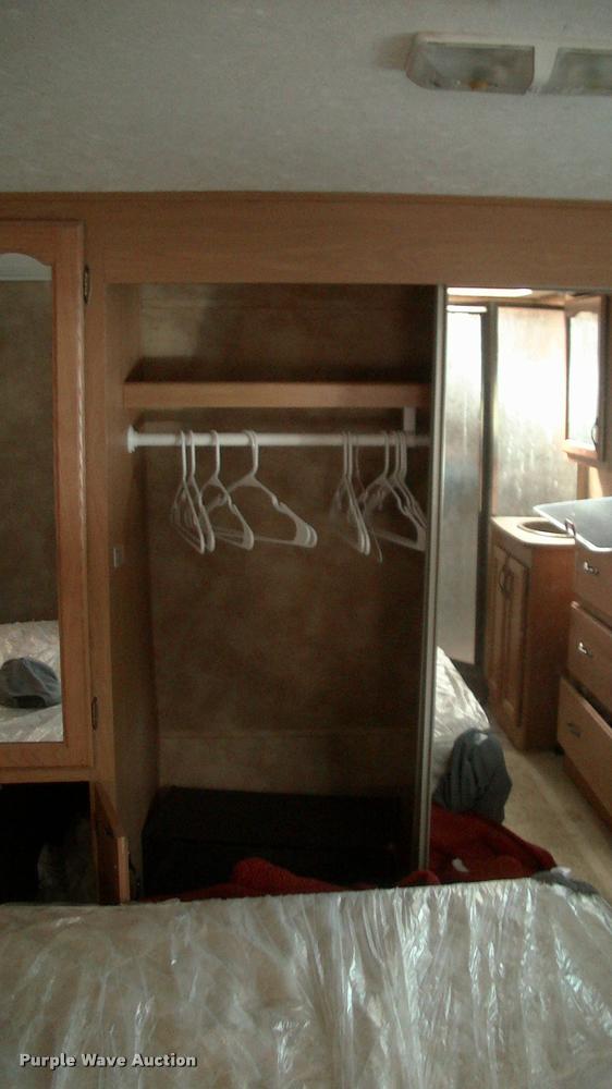 image for item DK9634 2007 Keystone Challenger camper