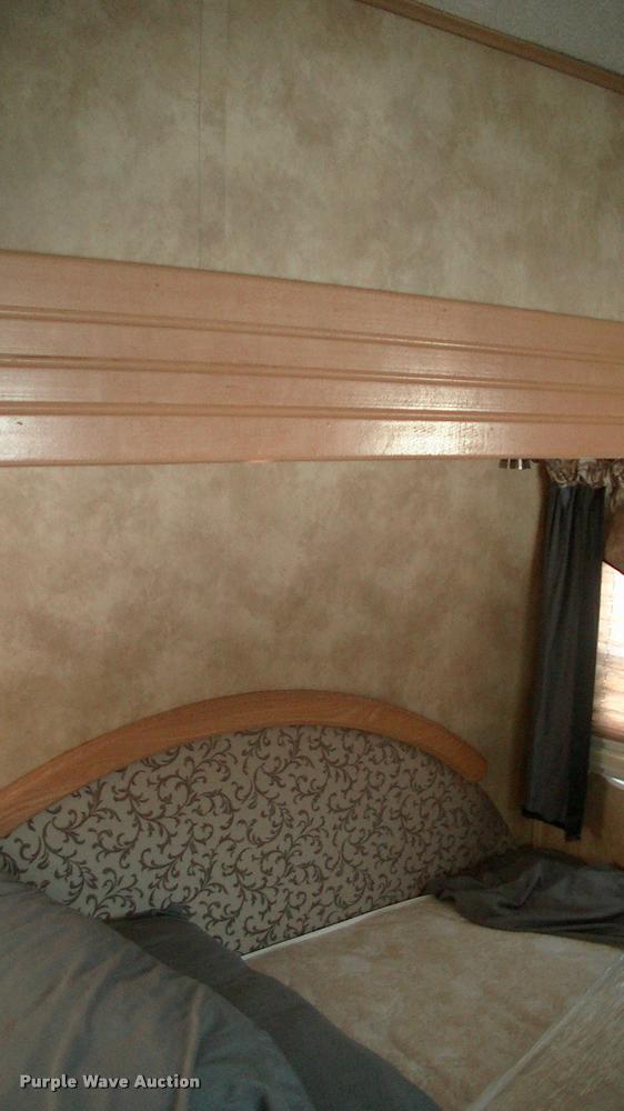 image for item DK9634 2007 Keystone Challenger camper