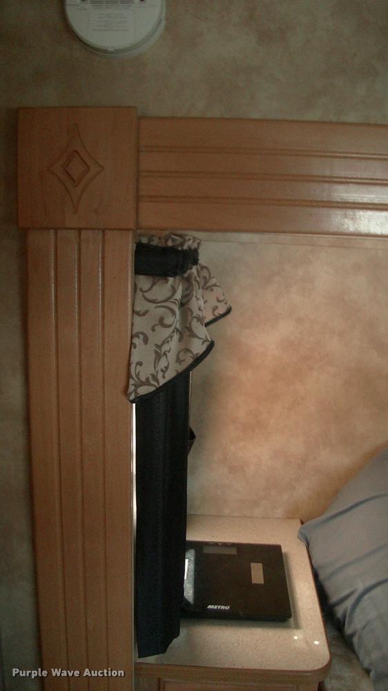 image for item DK9634 2007 Keystone Challenger camper