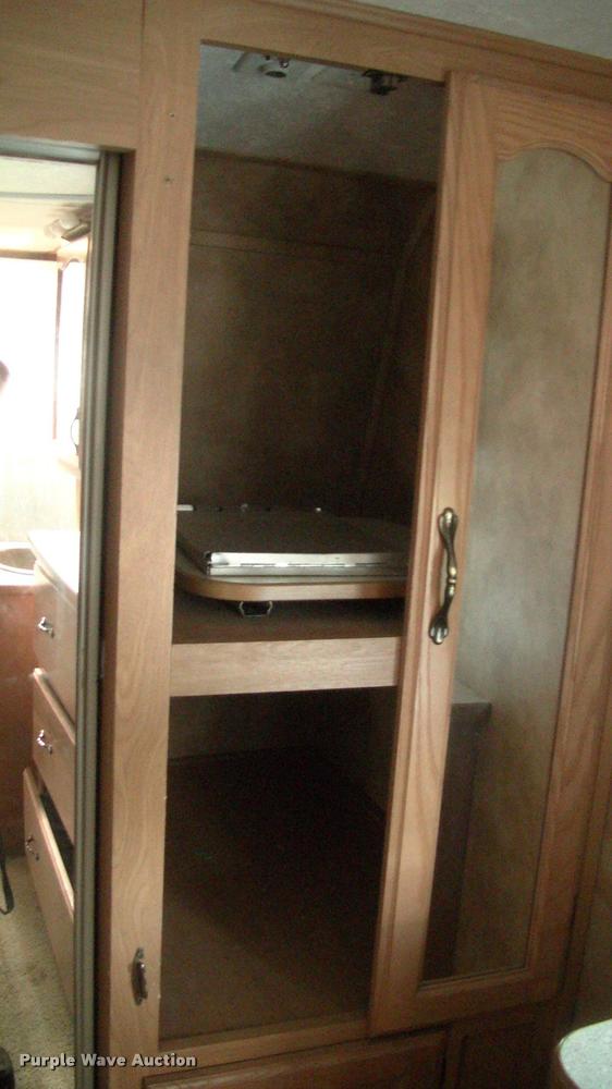 image for item DK9634 2007 Keystone Challenger camper