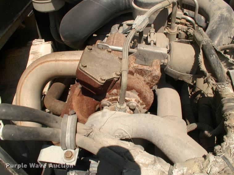 image for item DK9642 2006 Ford LCF flatbed truck