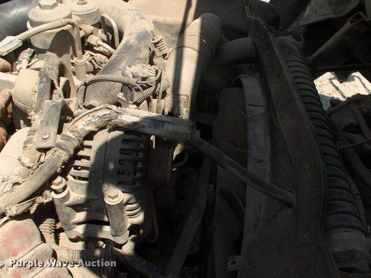 image for item DK9642 2006 Ford LCF flatbed truck