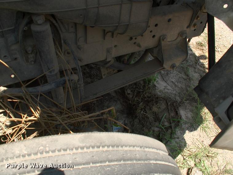 image for item DK9642 2006 Ford LCF flatbed truck