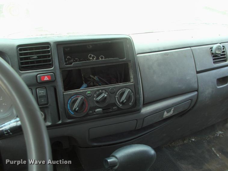 image for item DK9643 2006 Ford LCF flatbed truck