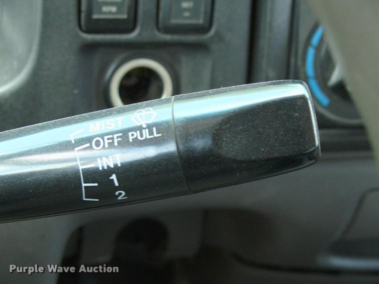 image for item DK9643 2006 Ford LCF flatbed truck