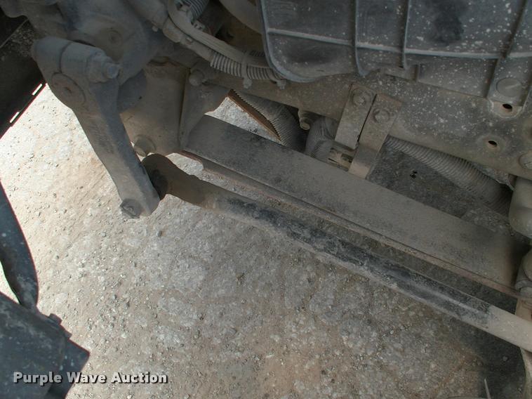 image for item DK9643 2006 Ford LCF flatbed truck