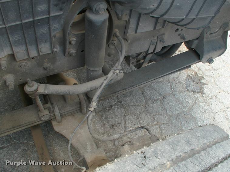 image for item DK9643 2006 Ford LCF flatbed truck