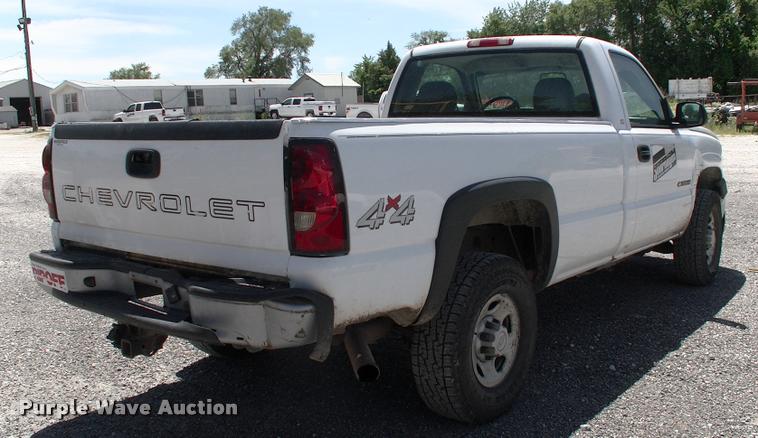 image for item DK9730 2005 Chevrolet Silverado 2500HD pickup truck