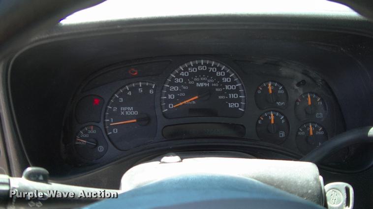 image for item DK9730 2005 Chevrolet Silverado 2500HD pickup truck