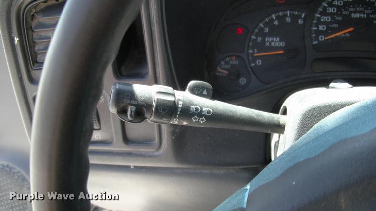 image for item DK9730 2005 Chevrolet Silverado 2500HD pickup truck