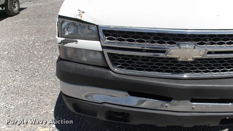 image for item DK9730 2005 Chevrolet Silverado 2500HD pickup truck