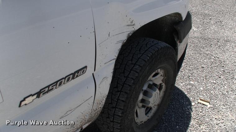 image for item DK9730 2005 Chevrolet Silverado 2500HD pickup truck