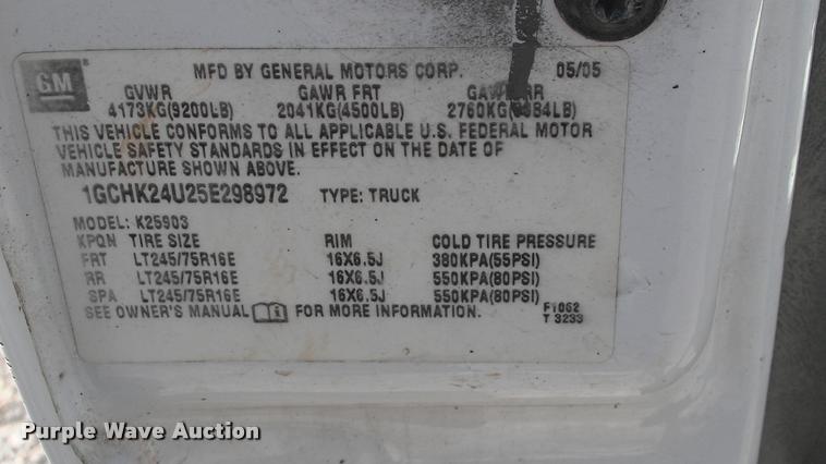 image for item DK9730 2005 Chevrolet Silverado 2500HD pickup truck