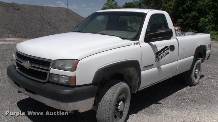 image for item DK9731 2007 Chevrolet Silverado Classic 2500HD pickup truck