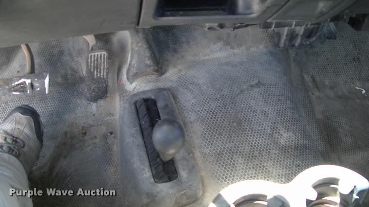 image for item DK9733 2004 Chevrolet Silverado 2500HD pickup truck