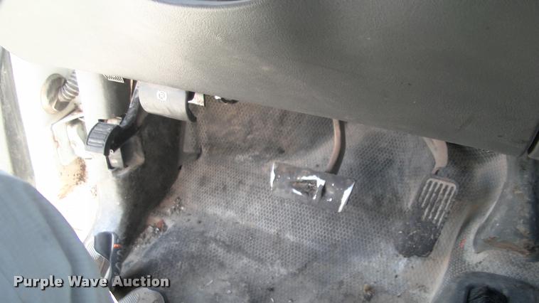 image for item DK9733 2004 Chevrolet Silverado 2500HD pickup truck