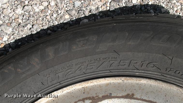 image for item DK9733 2004 Chevrolet Silverado 2500HD pickup truck