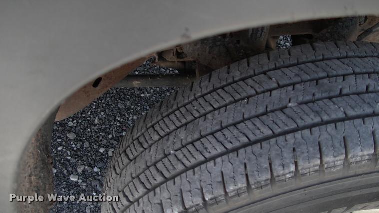 image for item DK9733 2004 Chevrolet Silverado 2500HD pickup truck