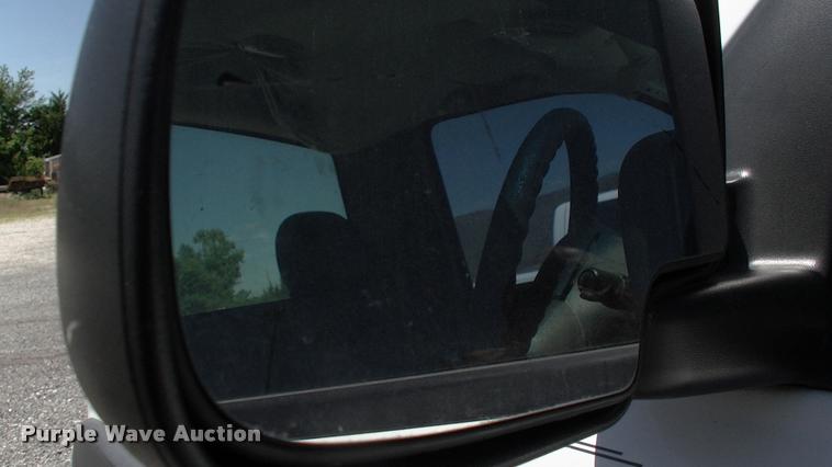 image for item DK9733 2004 Chevrolet Silverado 2500HD pickup truck