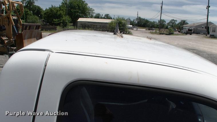 image for item DK9733 2004 Chevrolet Silverado 2500HD pickup truck