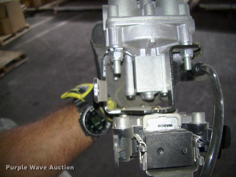 image for item DK9745 (12) Meritor Wabeu ABS ECU modules