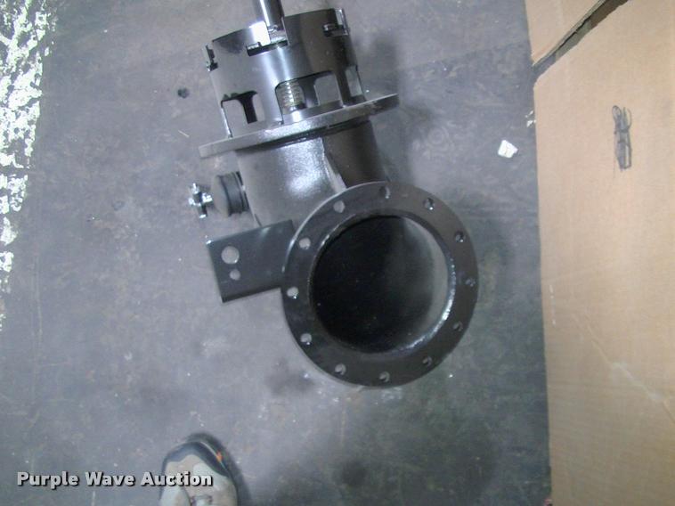 image for item DK9749 (76) Betts emergency valves