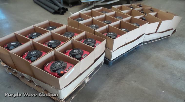 image for item DL9549 (25) Honda GCV190 gas engines