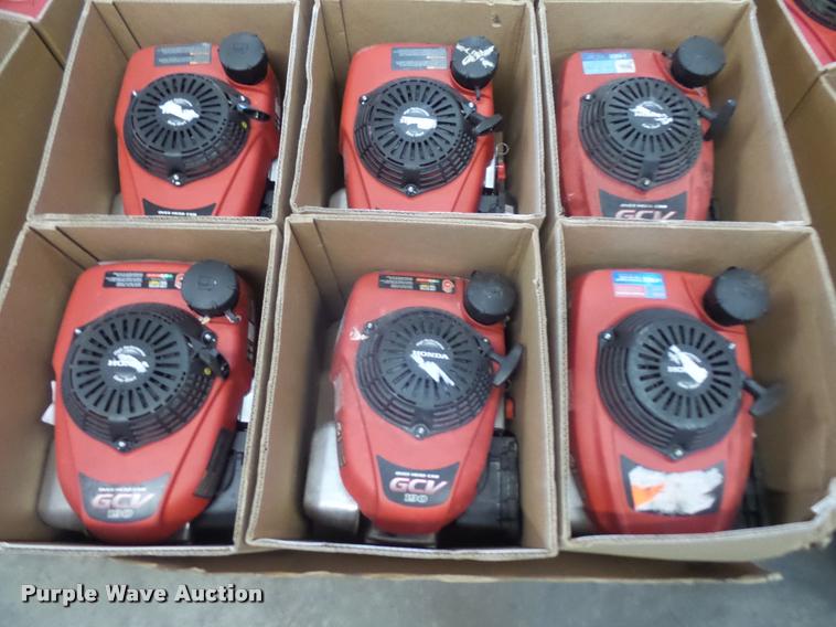 image for item DL9549 (25) Honda GCV190 gas engines