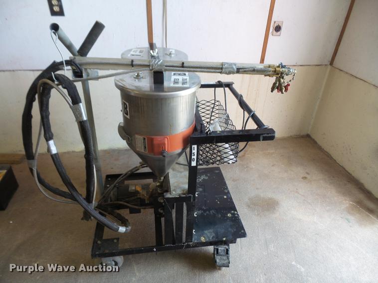 HiTech SB2005 polyurethane joint filler pump in McLouth, KS Item