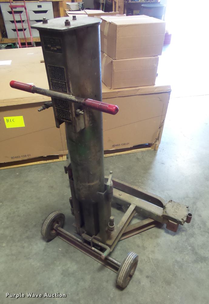 image for item DL9575 Gray 100 pneumatic jack