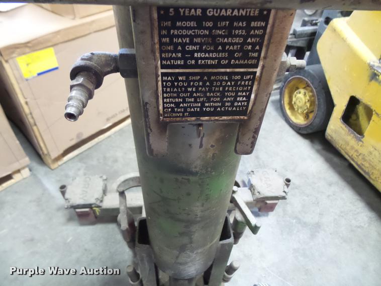 image for item DL9575 Gray 100 pneumatic jack