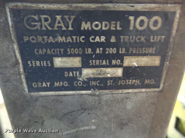 image for item DL9575 Gray 100 pneumatic jack