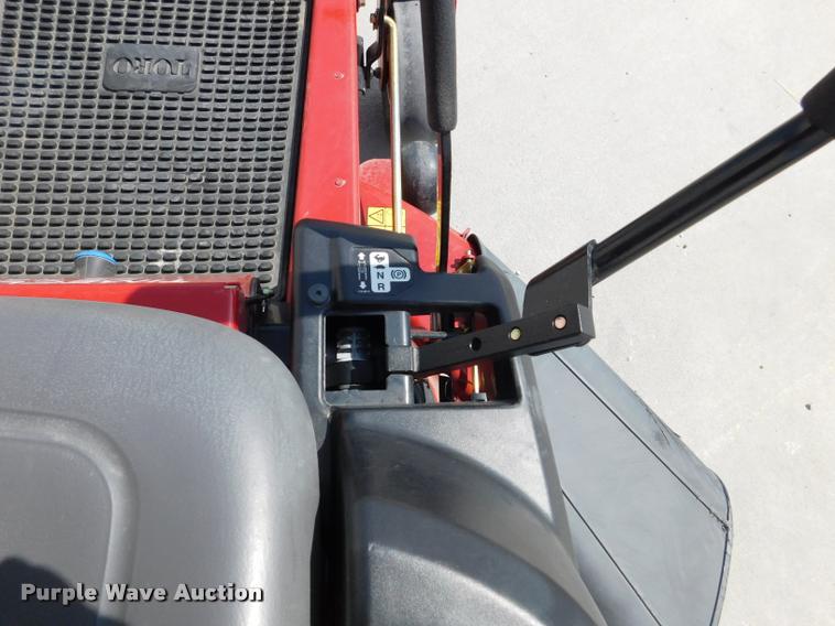 image for item DM9476 2013 Toro 74626 riding lawn mower