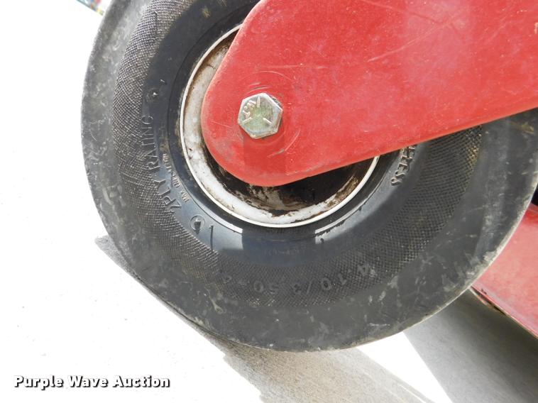 image for item DM9476 2013 Toro 74626 riding lawn mower