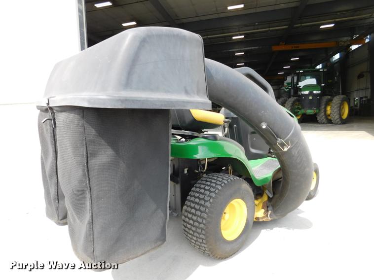 image for item DM9477 2008 John Deere LA105 riding lawn mower