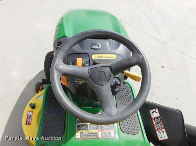 image for item DM9477 2008 John Deere LA105 riding lawn mower