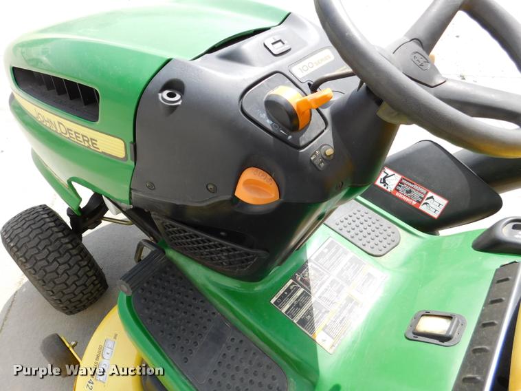 image for item DM9477 2008 John Deere LA105 riding lawn mower