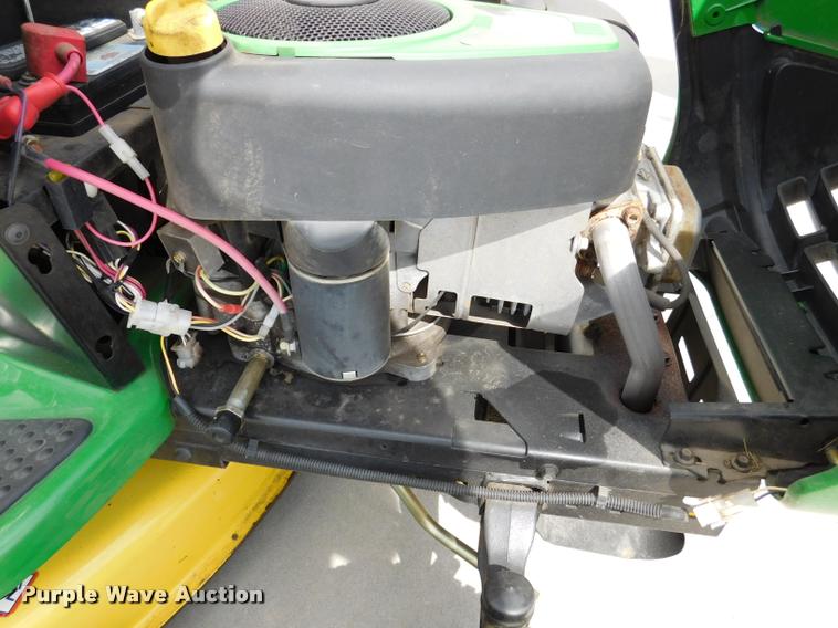 image for item DM9477 2008 John Deere LA105 riding lawn mower