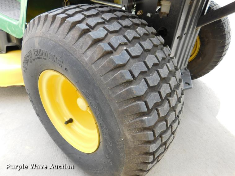 image for item DM9477 2008 John Deere LA105 riding lawn mower