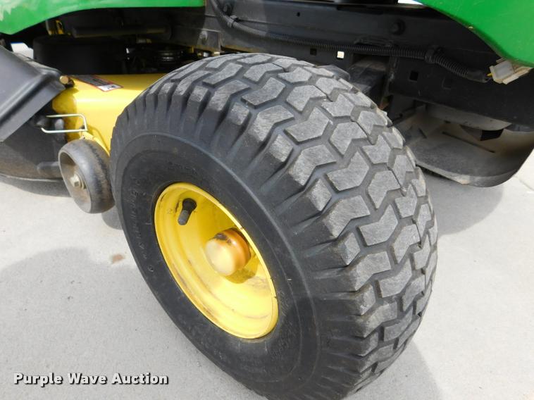 image for item DM9477 2008 John Deere LA105 riding lawn mower