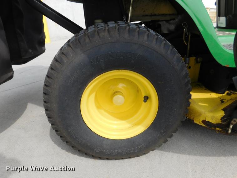image for item DM9477 2008 John Deere LA105 riding lawn mower