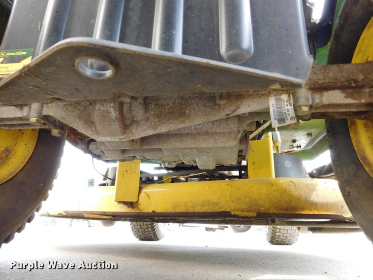 image for item DM9477 2008 John Deere LA105 riding lawn mower