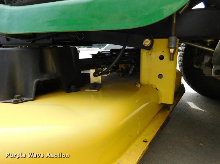 image for item DM9477 2008 John Deere LA105 riding lawn mower