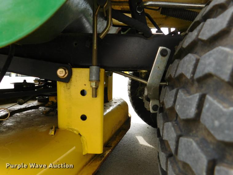 image for item DM9477 2008 John Deere LA105 riding lawn mower