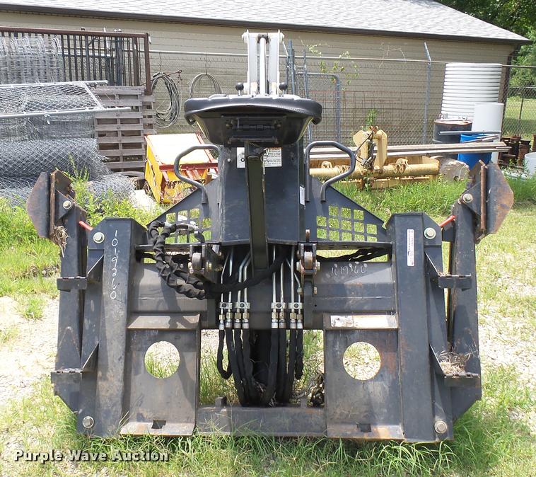 image for item DR9687 Bobcat 8811 backhoe attachment