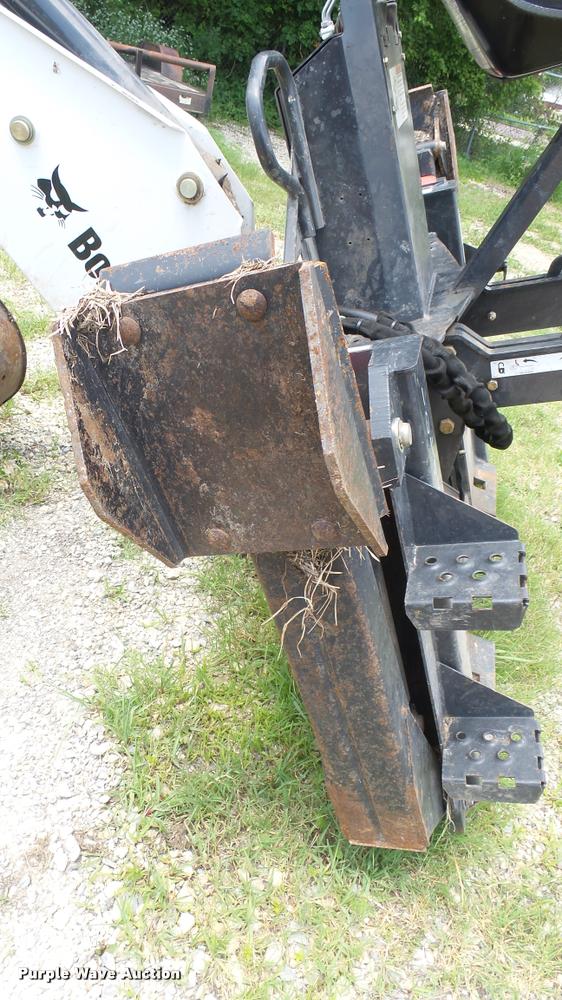 image for item DR9687 Bobcat 8811 backhoe attachment
