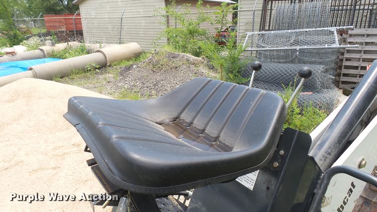 image for item DR9687 Bobcat 8811 backhoe attachment