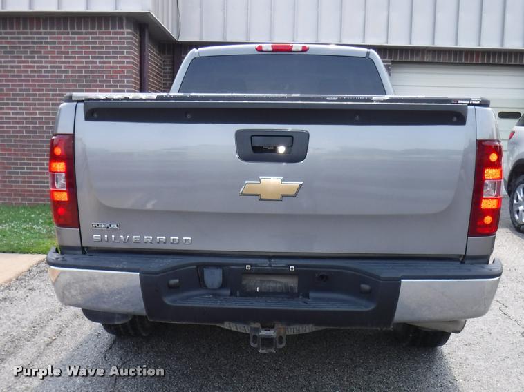 image for item J5683 2009 Chevrolet Silverado 1500 Ext. Cab pickup truck